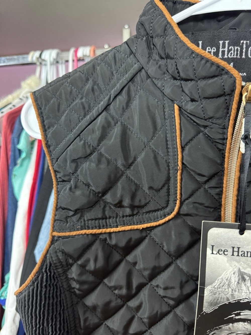 NWT Lee HanTon Quilted Puffer Vest Black with Leopard Faux Fur Lining - Medium - Picture 6 of 9